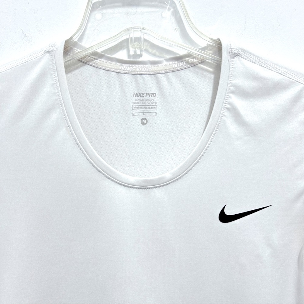 🔸Nike Dri-Fit White Women’s Athletic Tee - Picture 2 of 5
